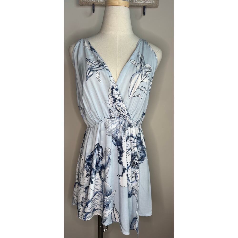 LF Three Days Light Blue Floral Print Romper sz M